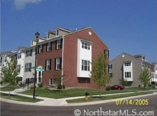 8487 Grove Pl, Shakopee, MN 55379