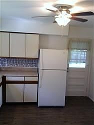 3rd image of 176 Elbring Dr