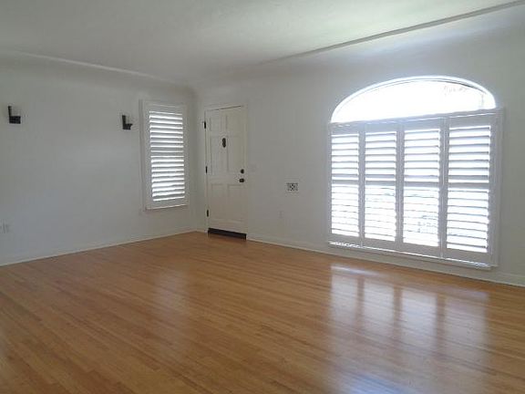 4th image of 141 Pomona Ave