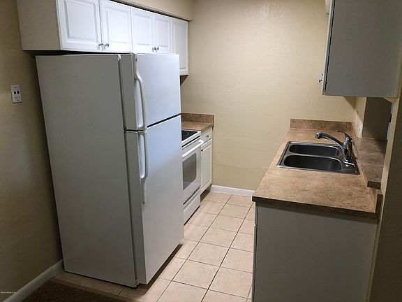 4th image of 100 Fairway Park Blvd Unit 707