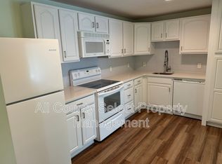 2 Ocean Ave APT 3F, Gloucester, MA 01930