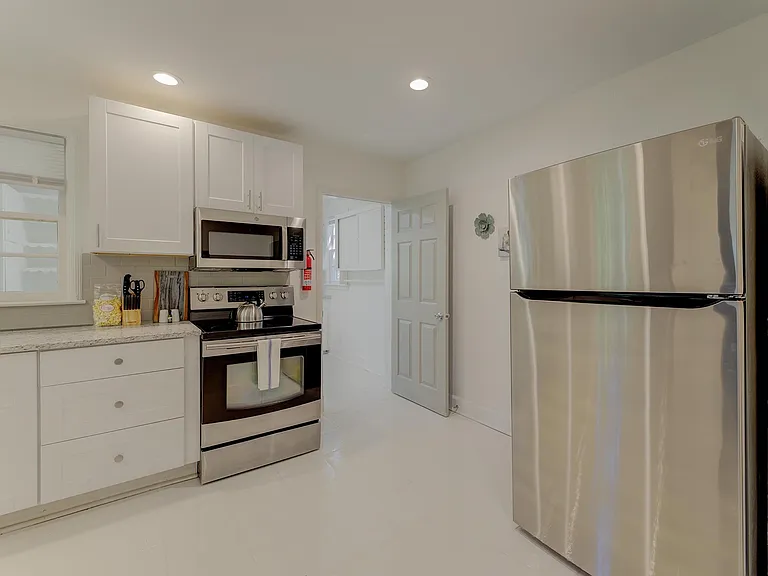 1623 Brennen Rd #2 — Photo 3