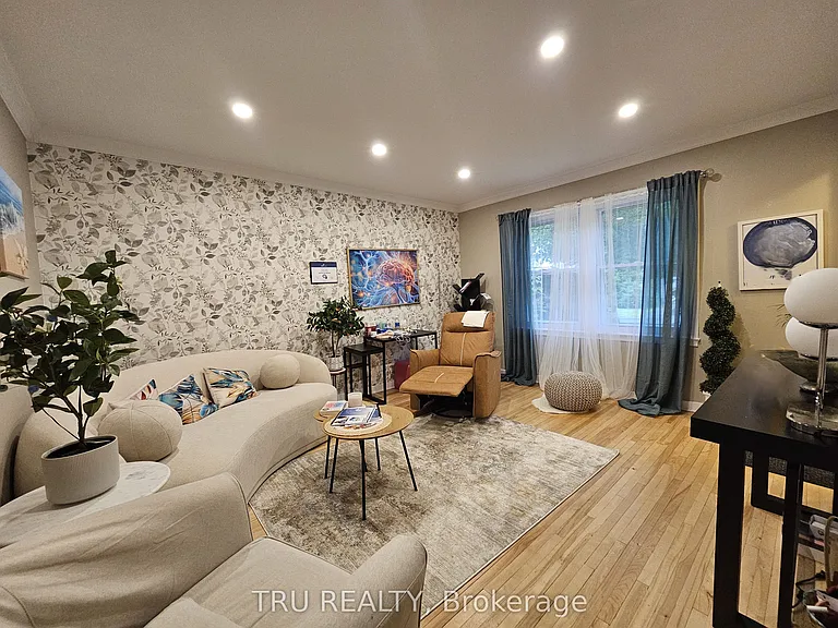 28 Arundel Ave — Photo 7