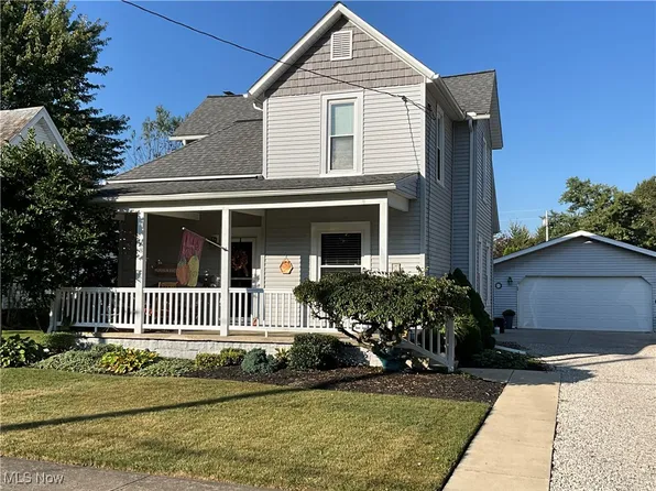 128 1st St, New London, OH 44851