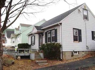 33 Winter St, Troy, NY 12180