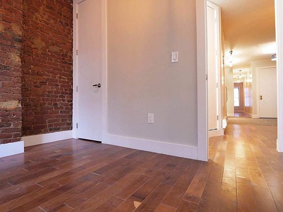 3rd image of 427 Menahan St #1