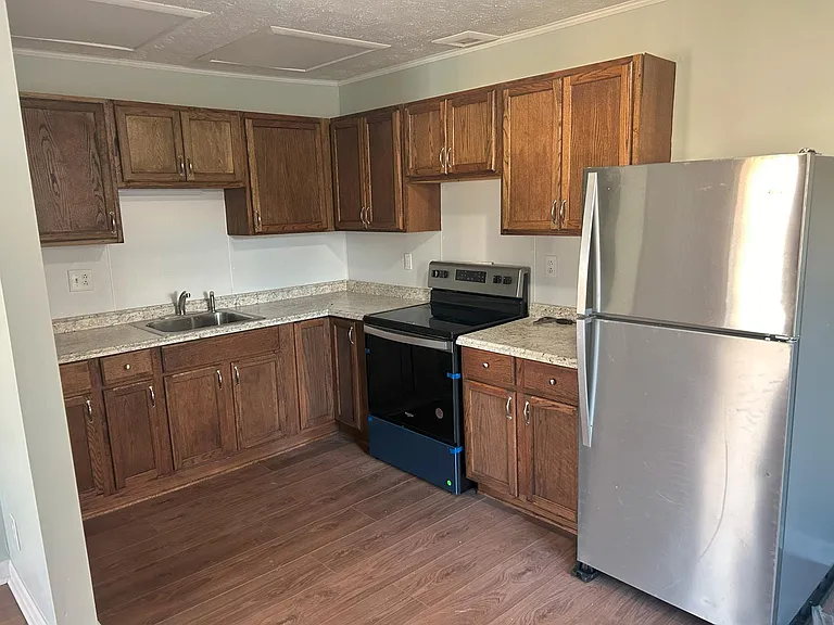2321 Idle Hour Rd #13 — Photo 4