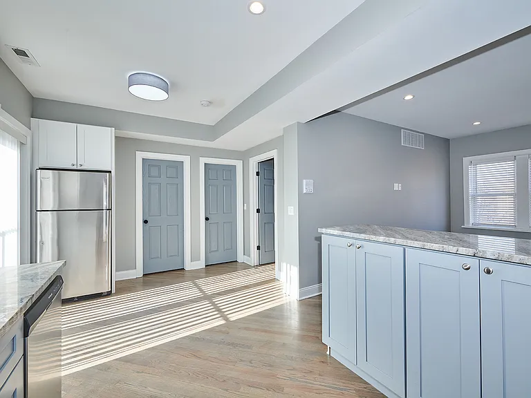 5703 W Seminole St — Photo 7