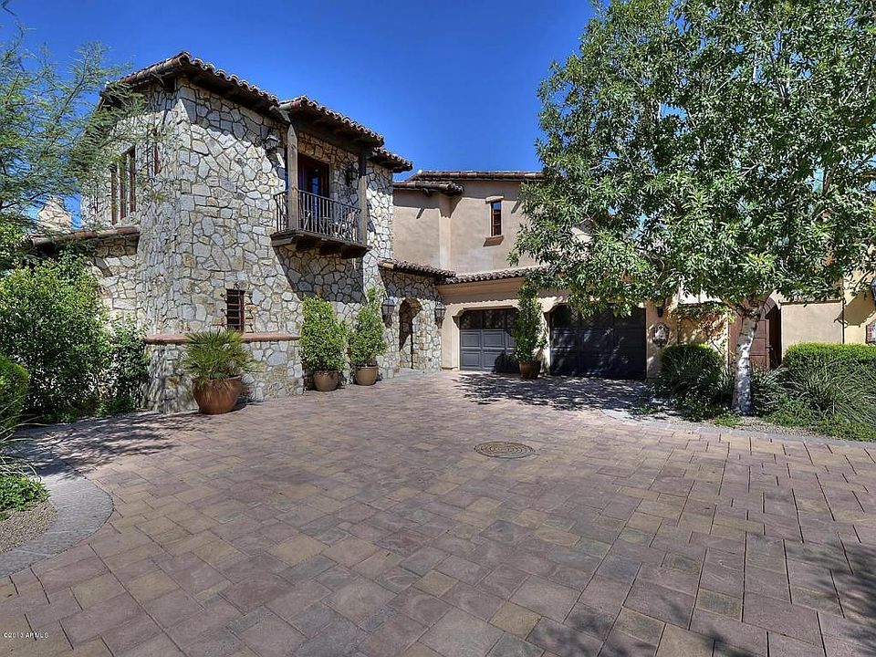 1st image of 4949 E Lincoln Dr #14