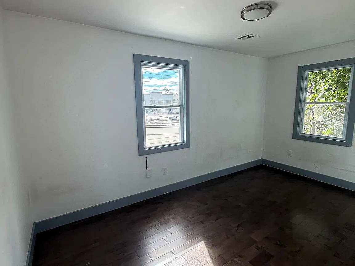 433 S 14th St — Photo 3