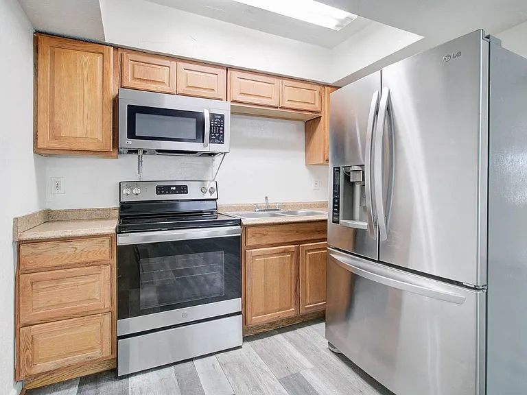 1501 E Roosevelt St #4 — Photo 12