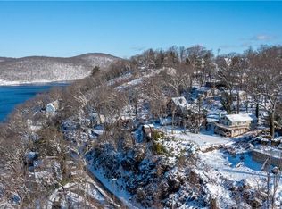 2 Waterview Dr, Danbury, CT 06811