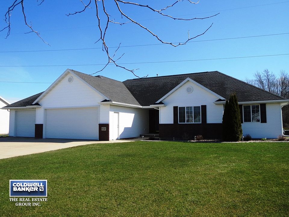 Great Floor Plan & Location!