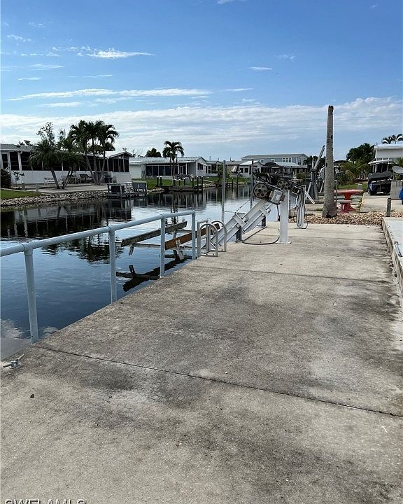 1st image of 4980 Gulfgate Ln
