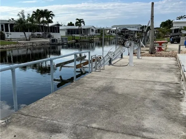 4980 Gulfgate Ln, Saint James City, FL 33956