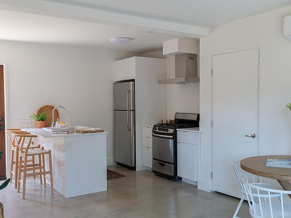 3rd image of 5525 Media Dr APT 4