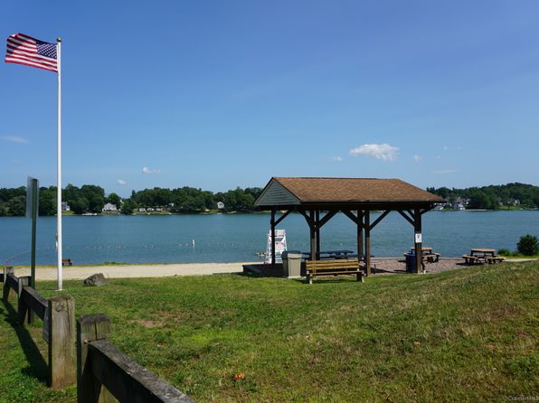 51 Lake Shore Dr