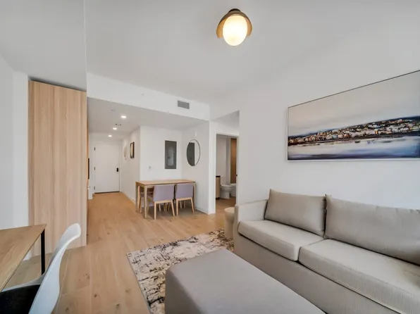 225 N Miami Ave, Miami, FL