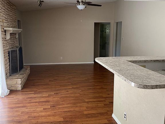 3rd image of 9807 Parkfield Dr