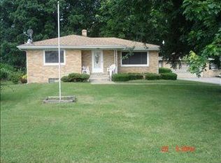 207 N Church St, Kouts, IN