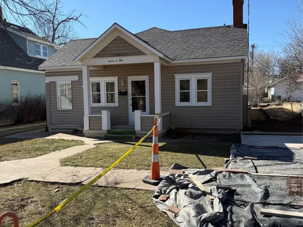 709 N 6th St, Garden City, KS 67846