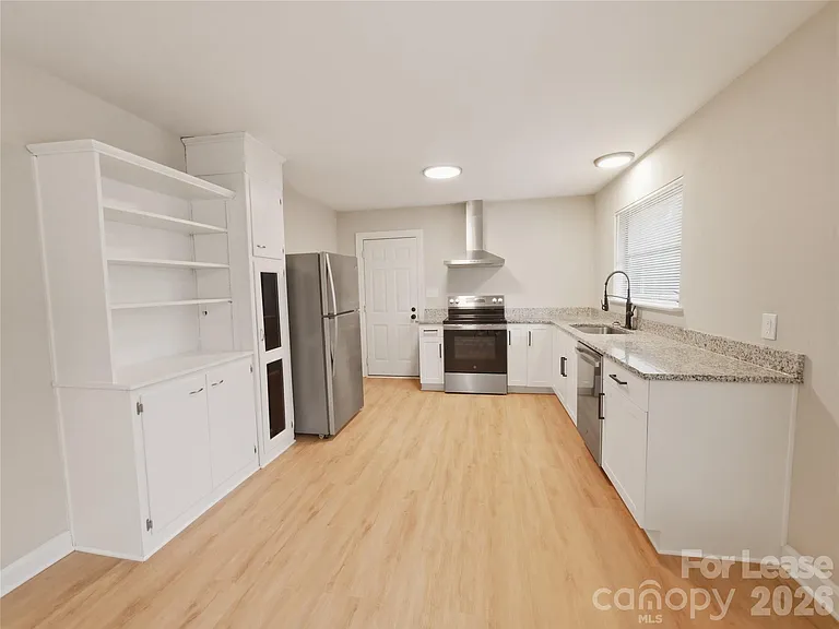 765 8th Avenue Dr SE — Photo 8
