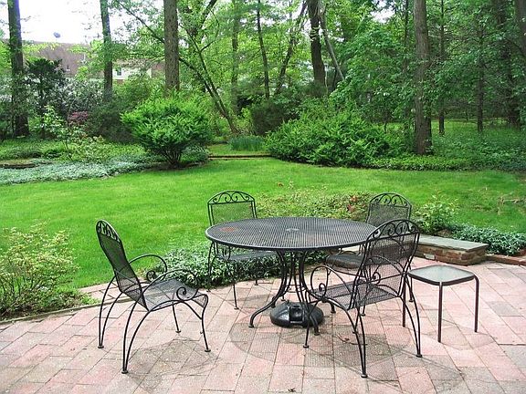 Peaceful Backyard Setting