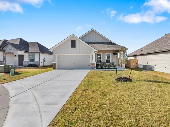 2205 Amber Ct, Bryan, TX 77807