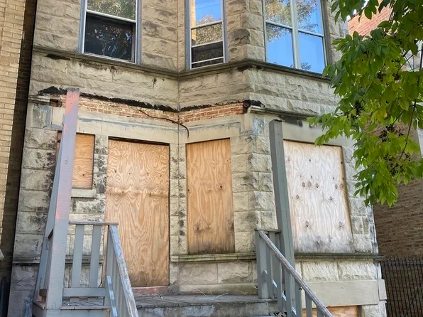 4421 W Monroe St, Chicago, IL 60624