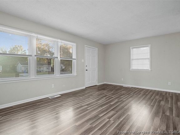 4th image of 315 & 317 Lynn Ave