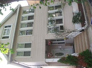 561 Carson Ave, Perth Amboy, NJ 08861