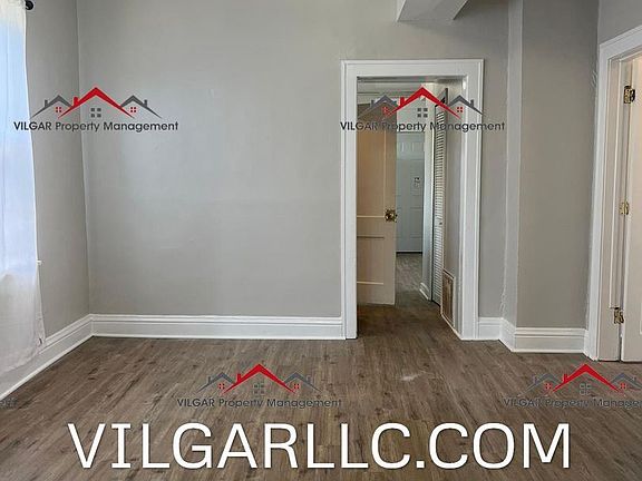4th image of 3922 Alder St APT 2