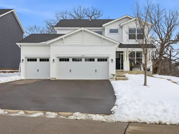 1241 Maple Ln, Carver, MN 55315