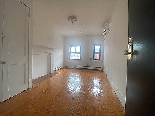 2nd image of 64 Charles St #4