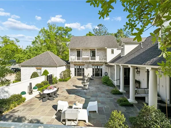 1322 S Jahncke Ave, Covington, LA 70433