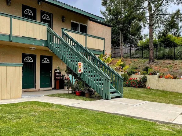 868 E Alvarado St APT 10, Fallbrook, CA 92028