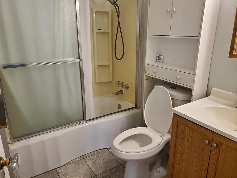 4107 Gifford Ave — Photo 6