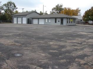 1311 E 11th Ave, Hutchinson, KS 67501