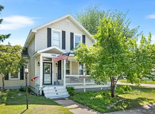 702 Park Ave, Oconto, WI 54153