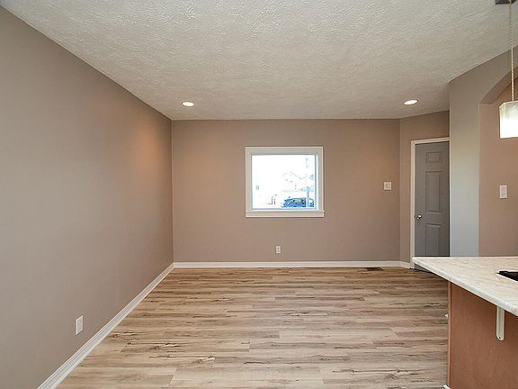 5th image of 3147 Avenue A