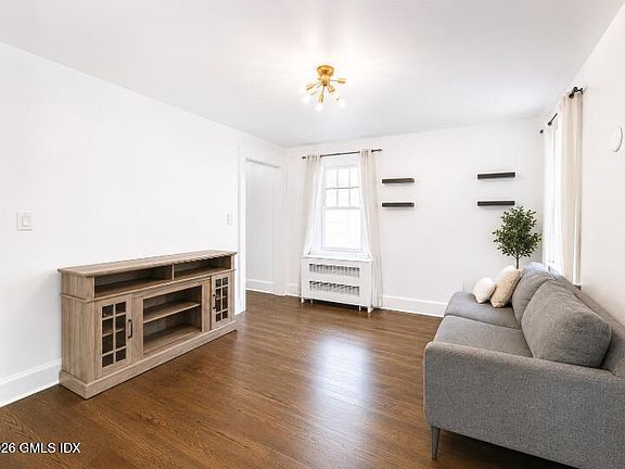 4th image of 530 River Rd #1