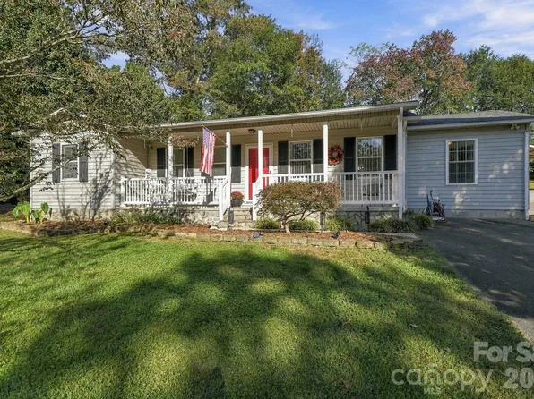 1295 Creekwood Dr, Morganton, NC 28655