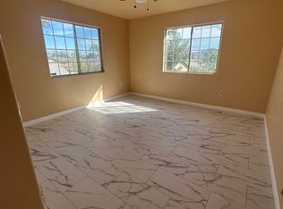 2044 E Poppy St, Long Beach, CA 90805