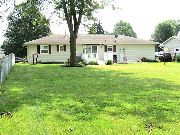 5th image of 908 W Farmland Dr