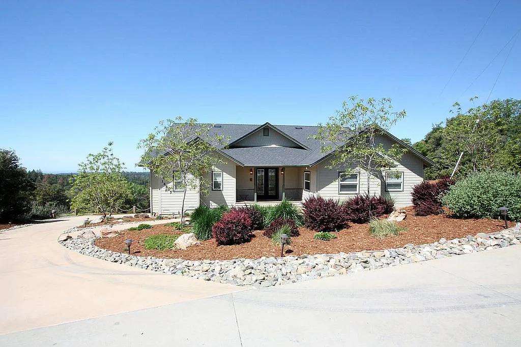 14885 Surrey Junction Ln photo 1