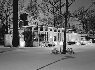 272 Gaslight Ln, Saginaw, MI