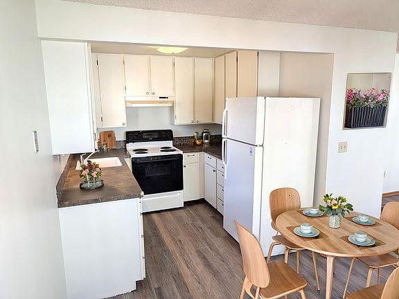 4th image of 2044 NW 59th St #4