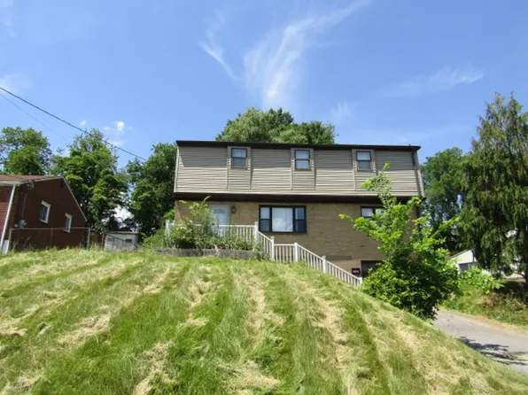 5560 Clarene Dr, Bethel Park, PA 15102