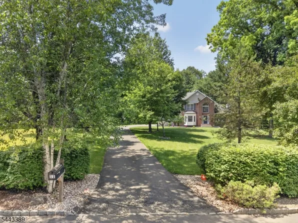11 Whispering Woods Ln, Sparta Twp., NJ 07871