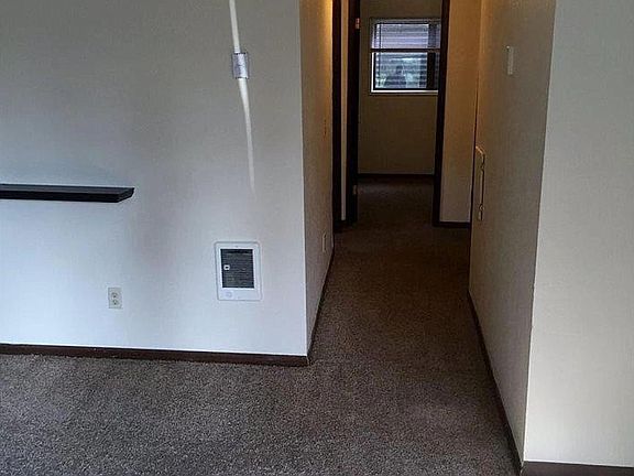 4th image of 215 NW Coryell Ct APT 2